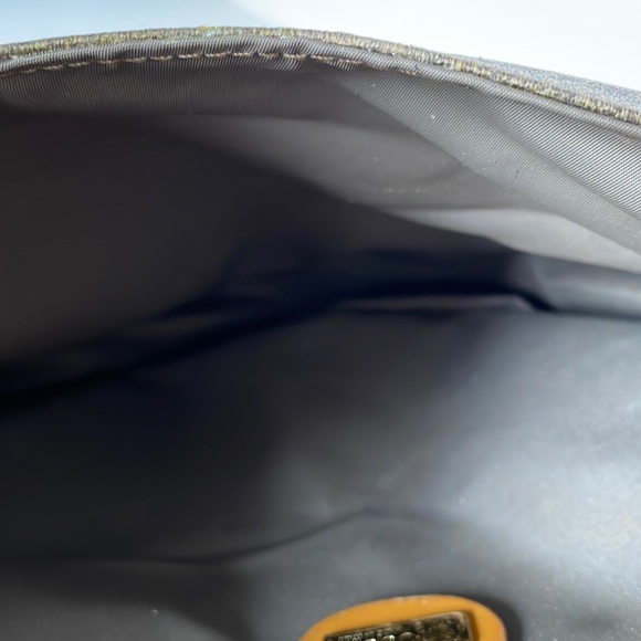 Gucci Vintage Tan dGG Logo MONOGRAM Canvas Leather Crossbody Bag. - Picture 10 of 16